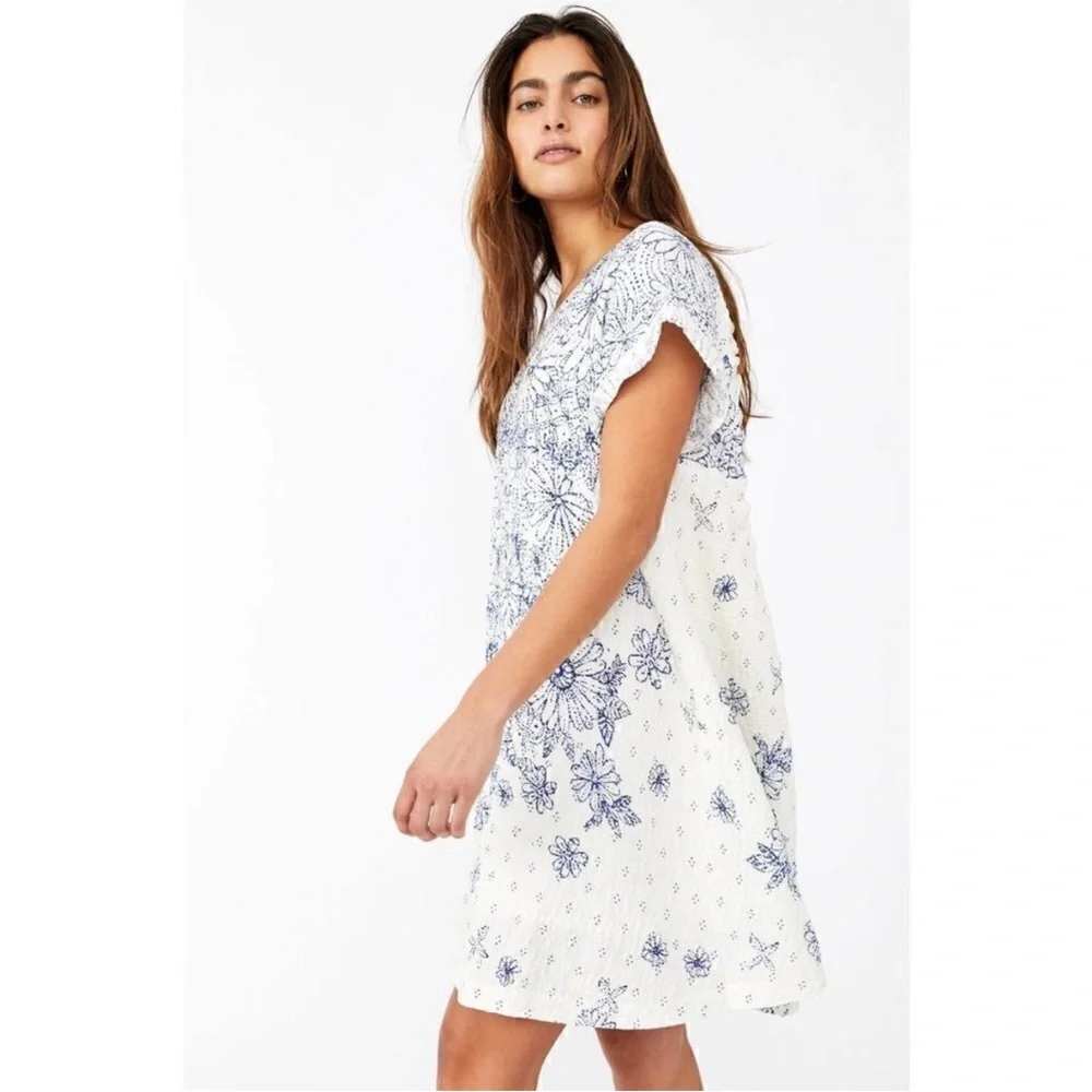 Free People Pinwheel Cream Blue Floral Print Open Back Gauze Mini Dress Medium